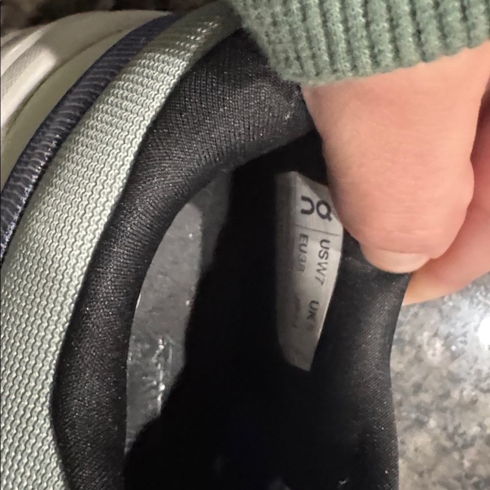 On Cloud cloud monsters - image 3